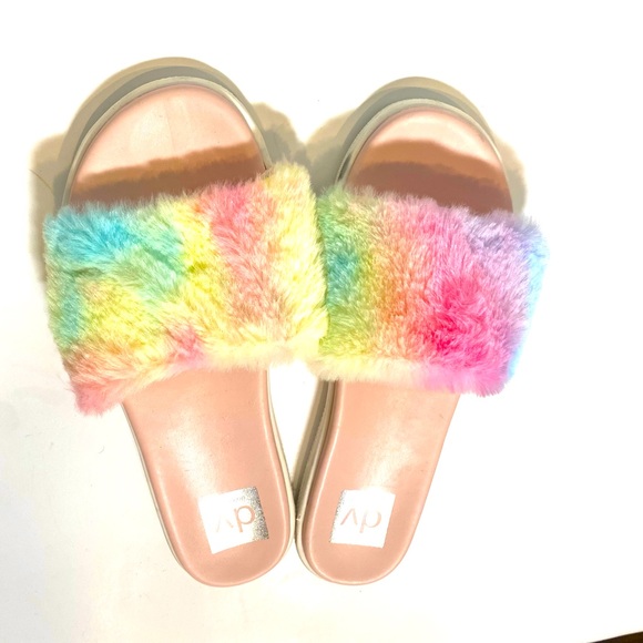 Fuzzy Rainbow DV Slides - Size 9 - Picture 3 of 3